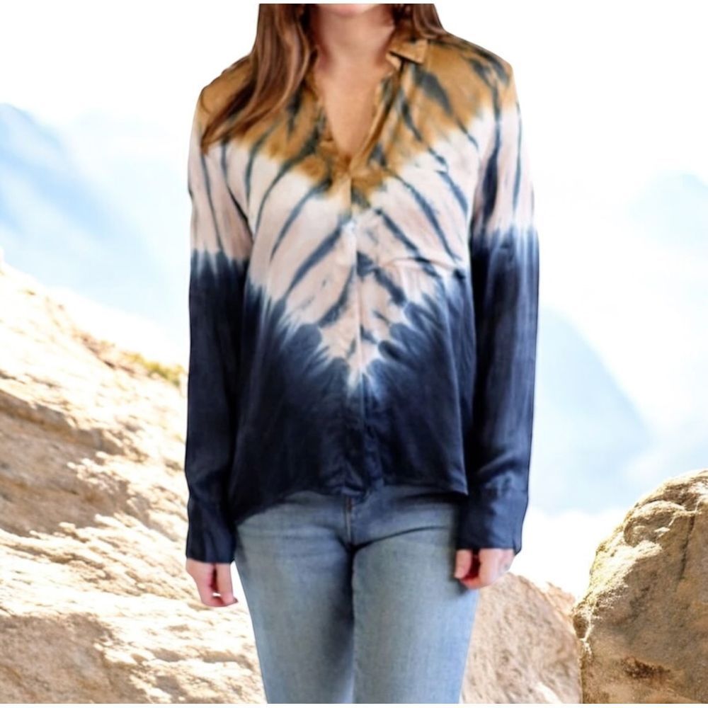 NWT Young Fabulous & Broke Susan Tie Dye Button Down Blouse‎ Silky Navy Tan L